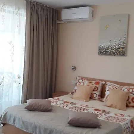 Casa Nina -camere Si * Észak-Eforie