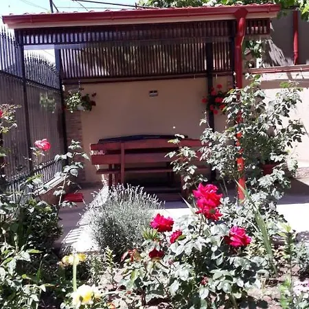 Casa Nina -camere Si * Észak-Eforie