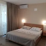 Gazde/Camere de închiriat Casa Nina -camere Si Eforie Nord