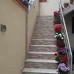 Gazde/Camere de închiriat Casa Nina -camere Si Eforie Nord